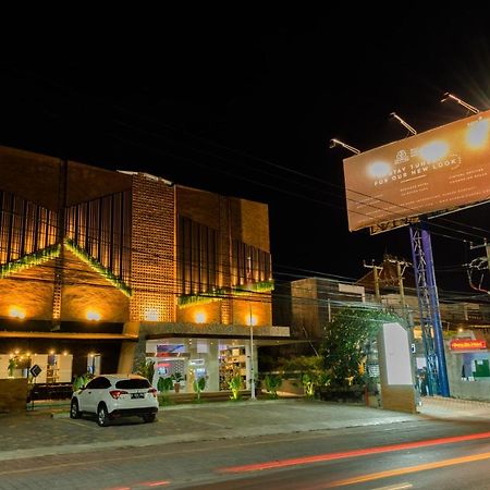 Berry Biz Hotel Sunset Road Seminyak Kültér fotó