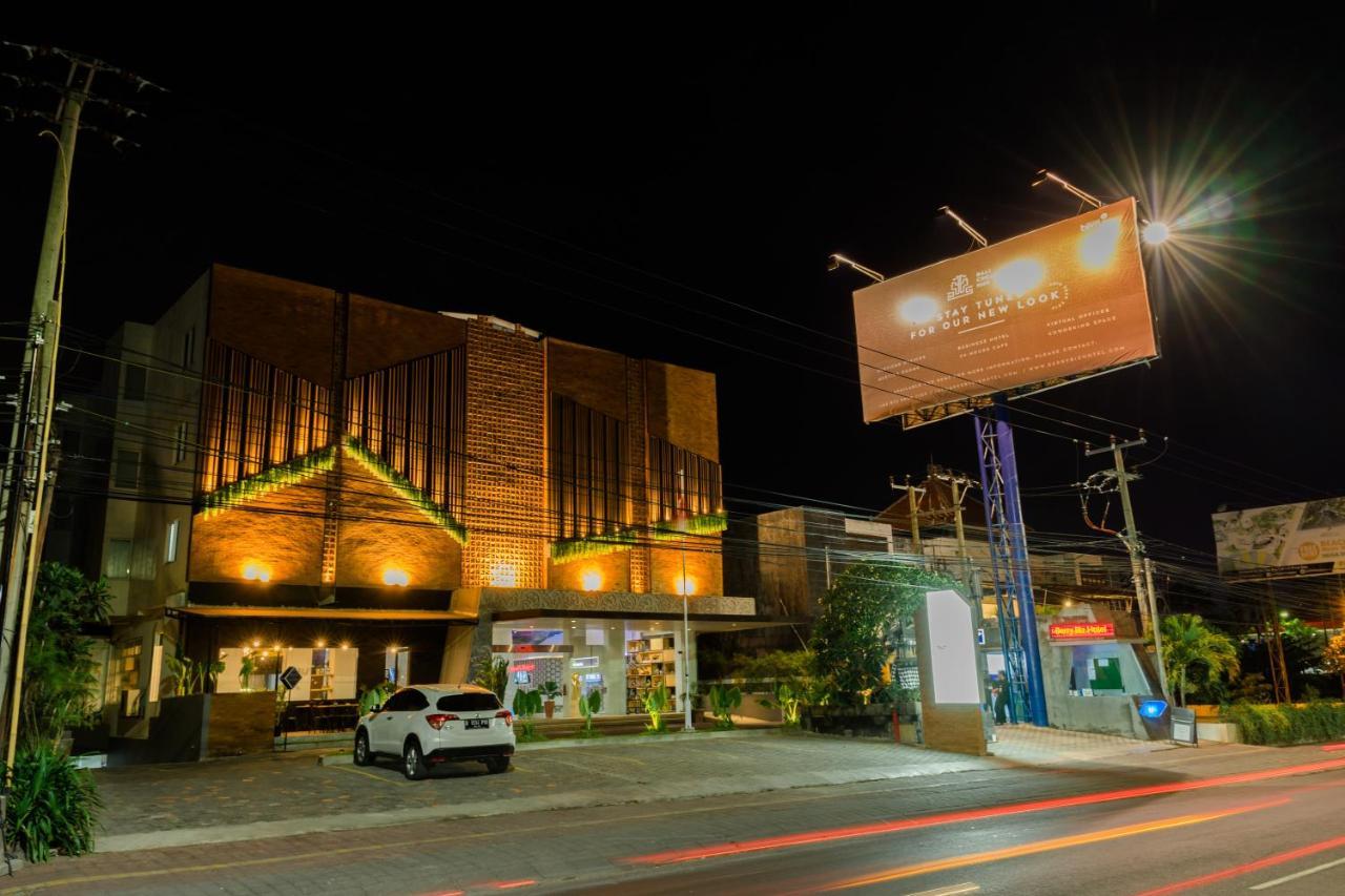 Berry Biz Hotel Sunset Road Seminyak Kültér fotó