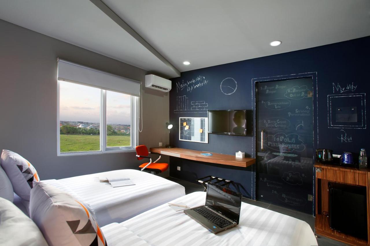 Berry Biz Hotel Sunset Road Seminyak Kültér fotó